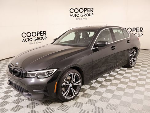 Used 2019 BMW 330i xDrive Sedan w/ Premium Package AWD/4WD image 11