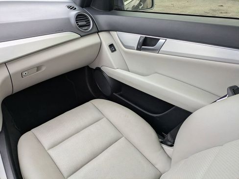 Used 2014 Mercedes-Benz C 250 Sedan image 18