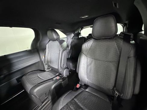 Certified 2023 Toyota Sienna XSE image 20
