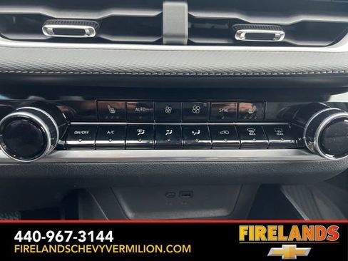 New 2026 Chevrolet Equinox LT w/ Convenience Package II FWD image 16