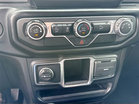 Used 2021 Jeep Wrangler Unlimited Sport image 17