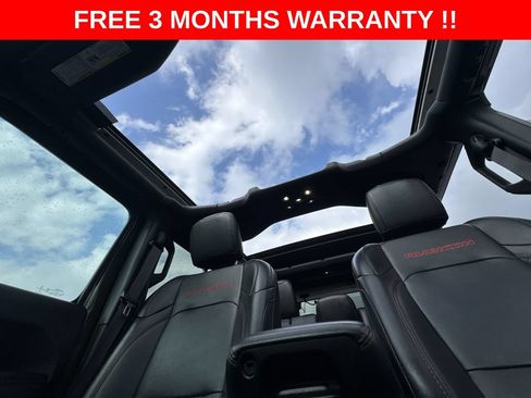 Used 2022 Jeep Wrangler Unlimited Rubicon w/ LED Lighting Group AWD/4WD image 21