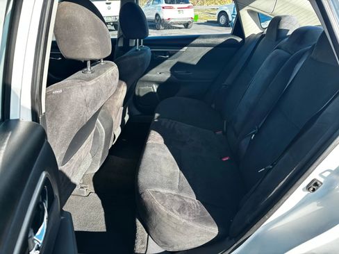 Used 2014 Nissan Altima 2.5 SV image 17