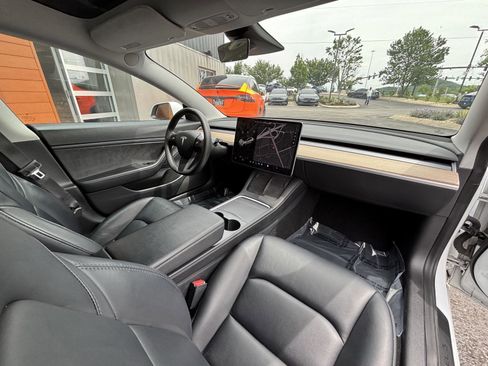 Used 2021 Tesla Model 3 Long Range AWD/4WD image 8