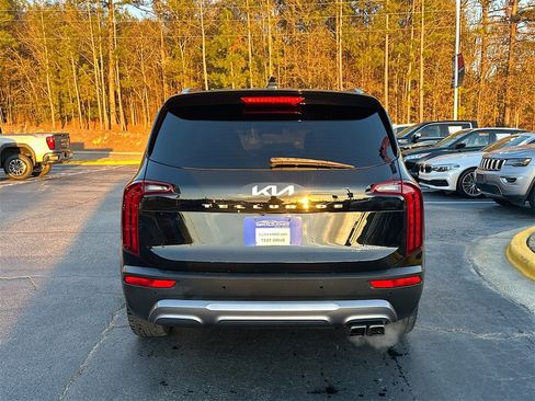 Used 2022 Kia Telluride S image 15