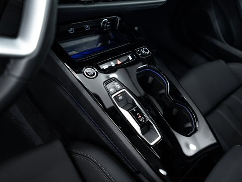 New 2025 Audi A5 2.0T Prestige image 11