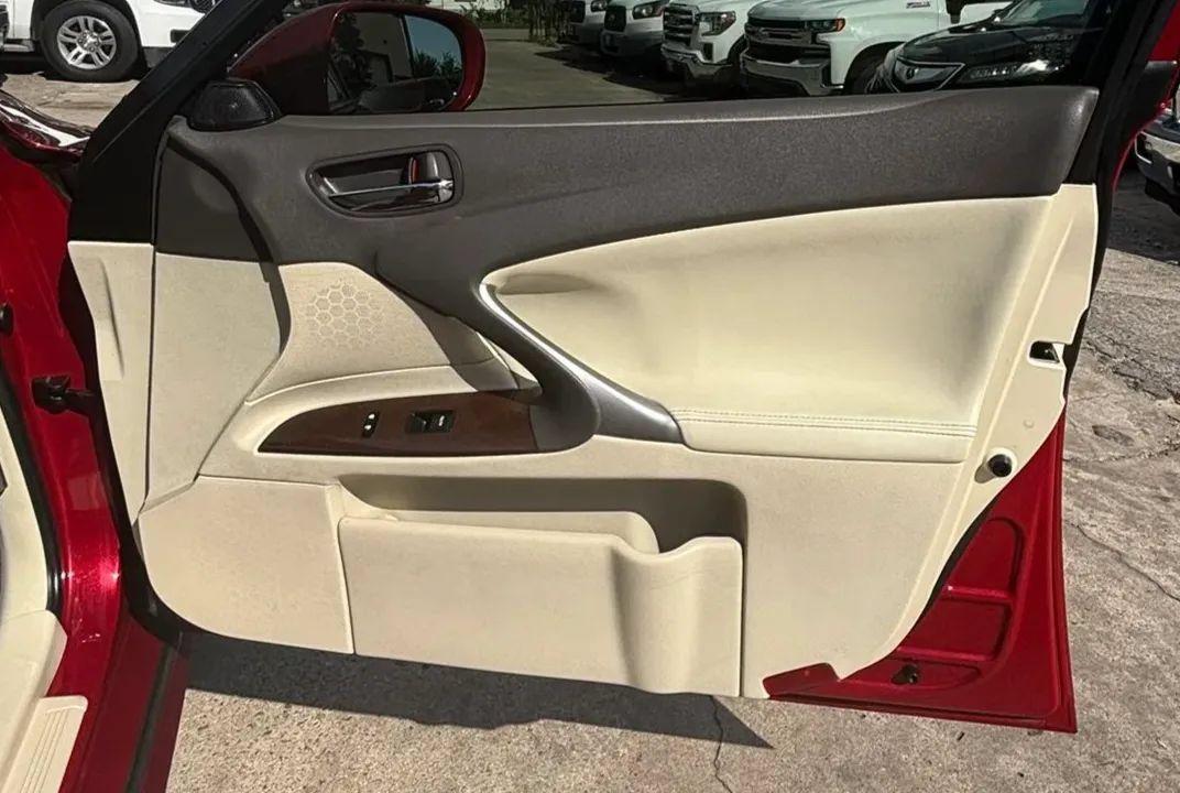 Used 2010 Lexus IS 250 w/ Premium Pkg Value Edition RWD image 17