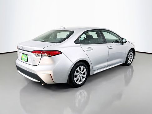 Used 2022 Toyota Corolla LE image 10