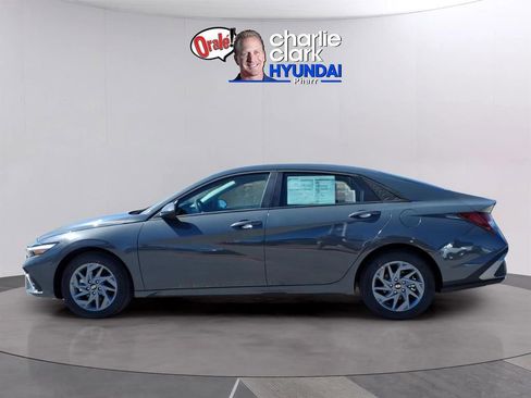 New 2026 Hyundai Elantra Blue image 2