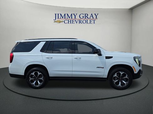 Used 2026 GMC Yukon AT4 w/ AT4 Premium Plus Package AWD/4WD image 6