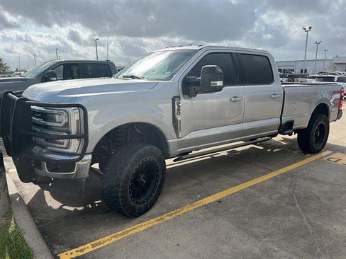 Used 2024 Ford F350 Lariat image 1