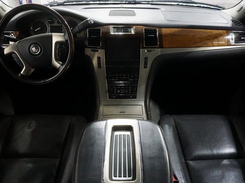 Used 2013 Cadillac Escalade Platinum image 26