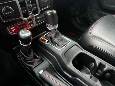 Used 2021 Jeep Wrangler Unlimited Rubicon image 30