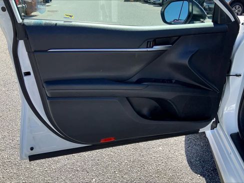 Used 2024 Toyota Camry SE w/ Convenience Package image 20