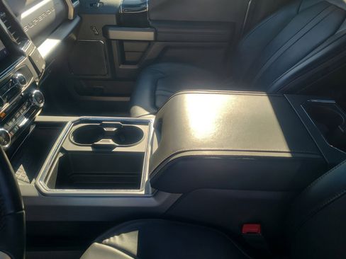 Used 2022 Ford F350 Platinum image 15