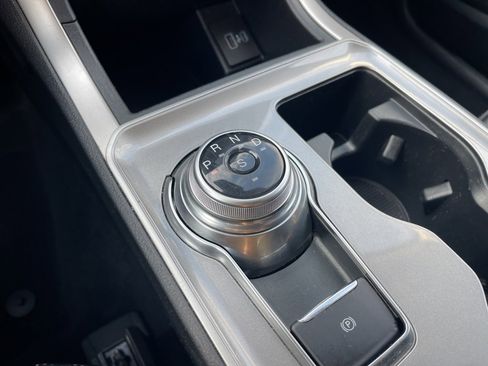 Used 2024 Ford Edge SEL image 13