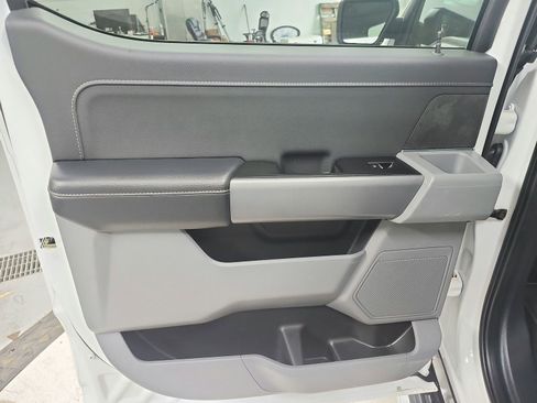 Used 2024 Ford F150 XLT w/ Mobile Office Package image 33