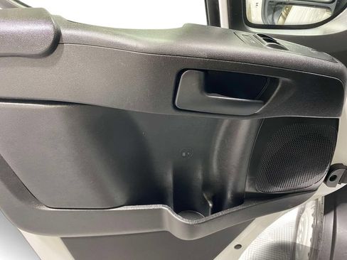 Used 2025 RAM ProMaster 2500 w/ U-Haul Equipment Group FWD image 17