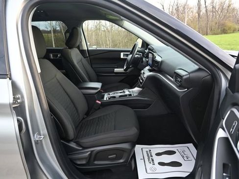 Used 2020 Ford Explorer XLT w/ Comfort Package AWD/4WD image 19