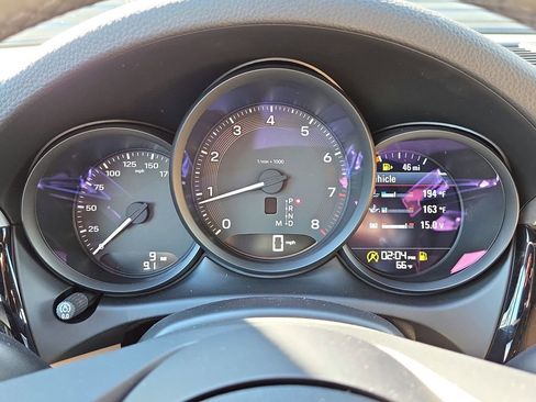 Certified 2026 Porsche Macan image 10