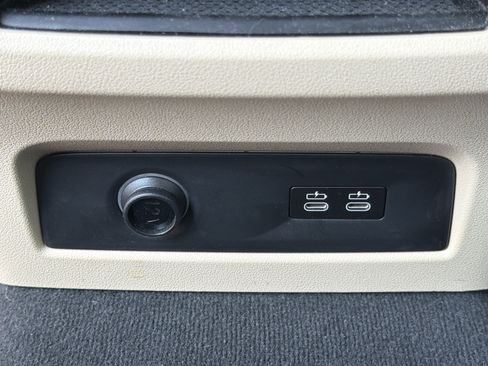 Used 2021 BMW X7 xDrive40i w/ Luxury Seating Package AWD/4WD image 21