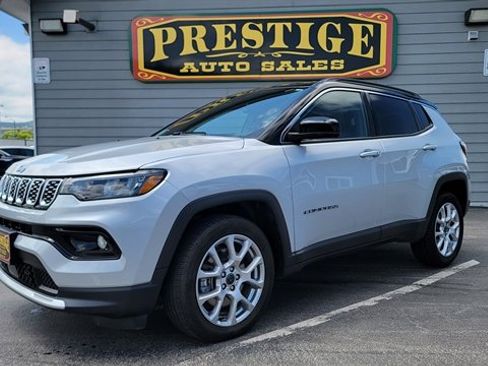 Used 2025 Jeep Compass Limited AWD/4WD image 1
