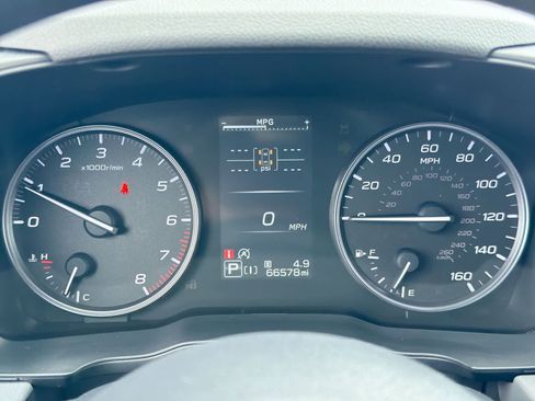 Certified 2024 Subaru Crosstrek 2.0i Premium image 33