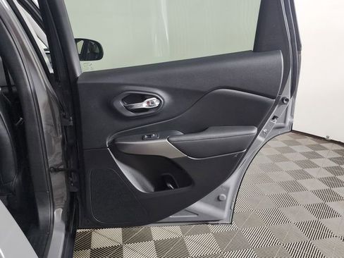 Used 2022 Jeep Cherokee Latitude Lux image 28