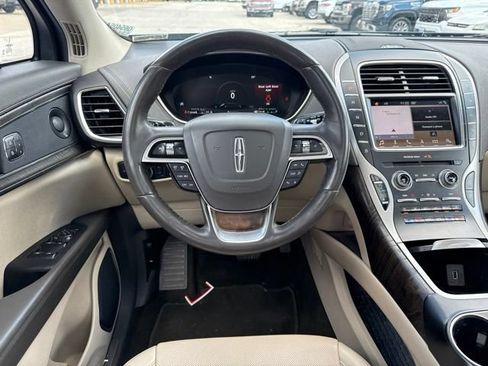 Used 2019 Lincoln Nautilus Reserve AWD/4WD image 18