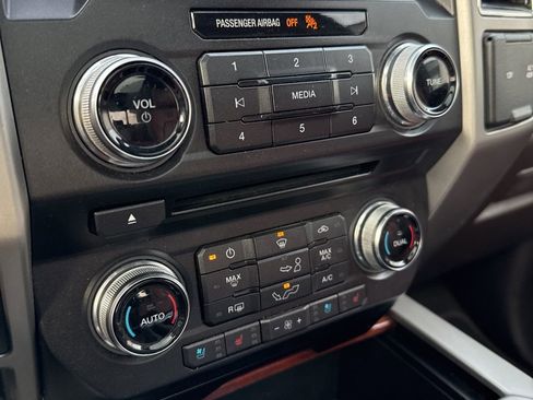 Used 2018 Ford F150 King Ranch w/ Equipment Group 601A Luxury image 44