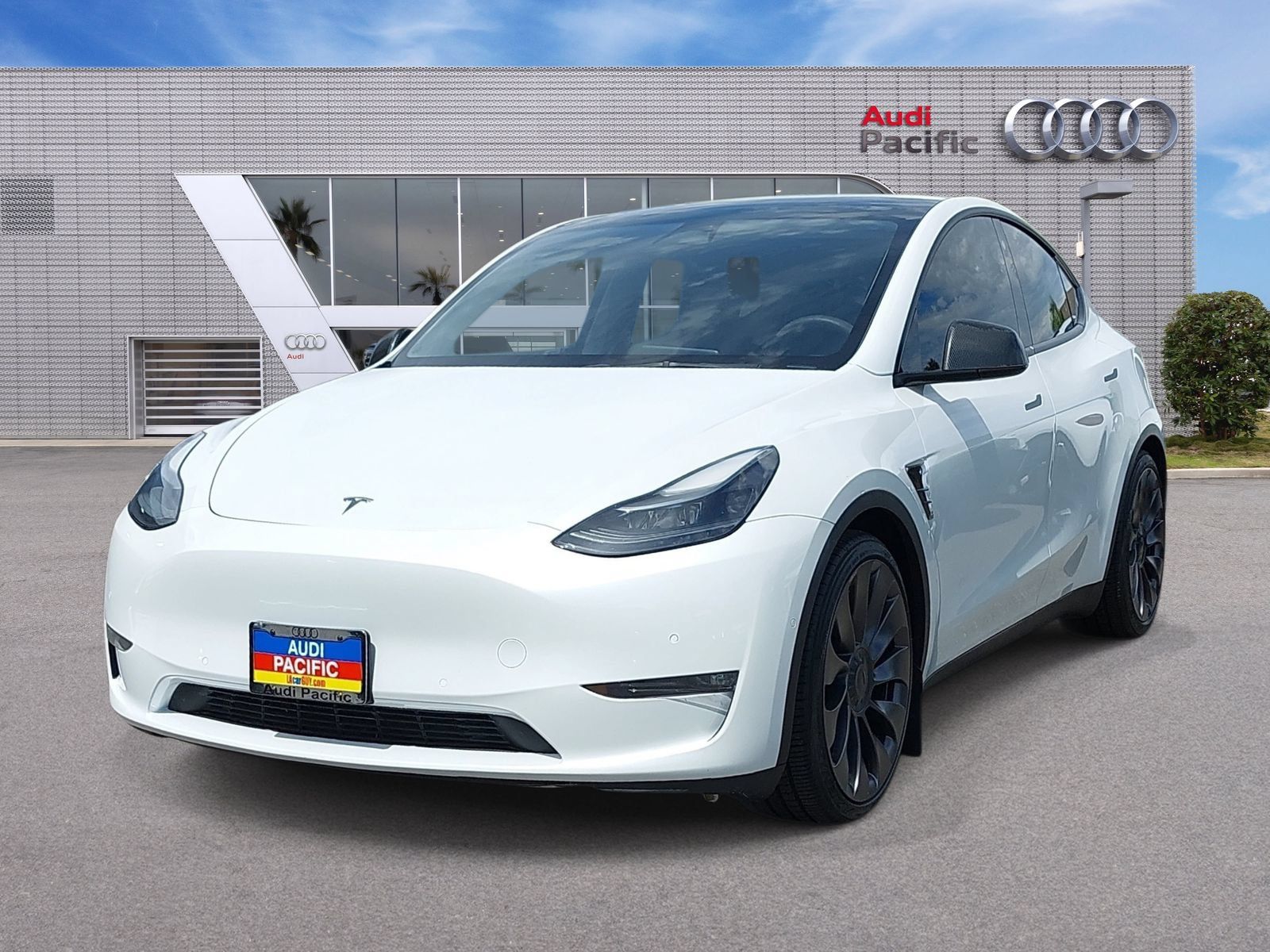 Used 2022 Tesla Model Y Performance AWD/4WD image 1