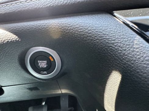 New 2026 Chrysler Pacifica Select image 29