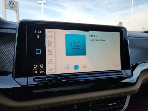 New 2026 Volkswagen Atlas Cross Sport SEL R-Line image 19