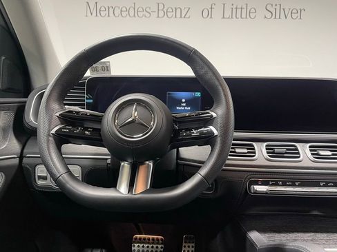 Used 2026 Mercedes-Benz GLS 450 4MATIC image 31