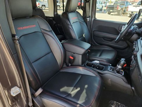 Used 2021 Jeep Wrangler Unlimited Rubicon w/ Xtreme Recon 35" Tire Package image 25