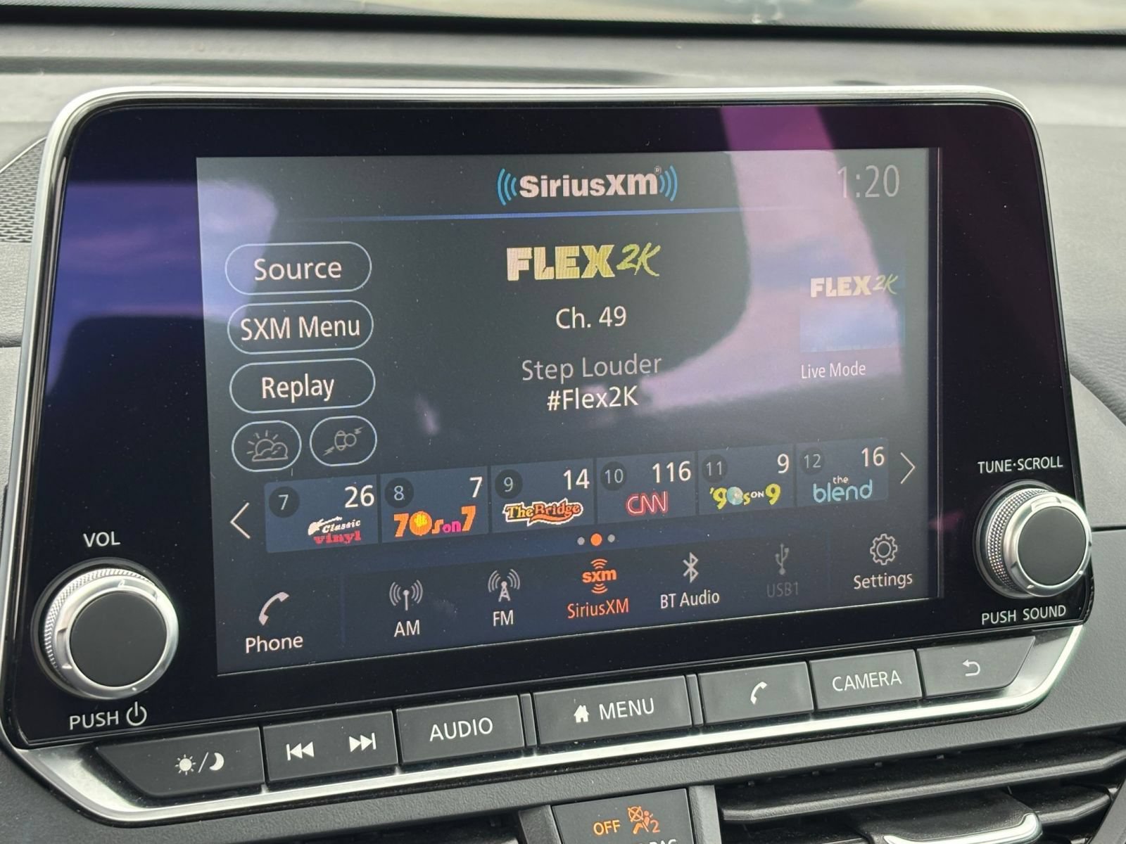 Used 2025 Nissan Altima 2.5 SV FWD image 19