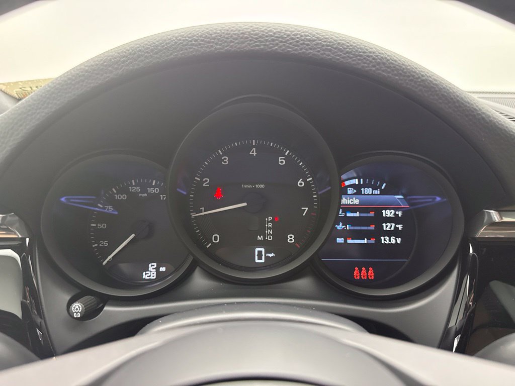 Used 2026 Porsche Macan AWD/4WD image 16