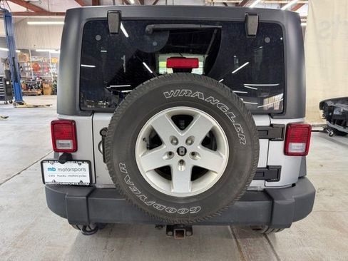Used 2015 Jeep Wrangler Sport w/ Quick Order Package 24S AWD/4WD image 3