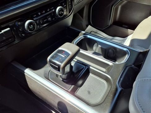 Used 2024 Chevrolet Silverado 1500 LTZ AWD/4WD image 19