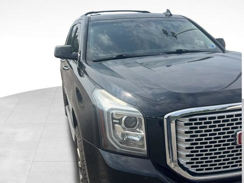 Used 2015 GMC Yukon Denali w/ Open Road Package AWD/4WD image 10