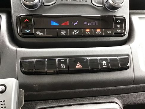 New 2025 RAM ProMaster 2500 image 17