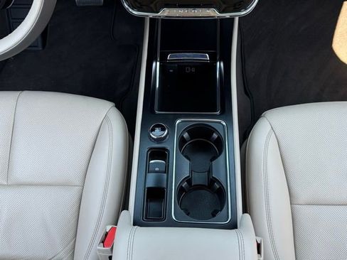 Used 2024 Lincoln Corsair Grand Touring image 27