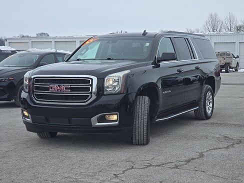 Used 2017 GMC Yukon XL SLT w/ Open Road Package image 3