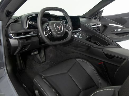 Used 2025 Chevrolet Corvette Stingray Coupe w/ 1LT RWD image 14
