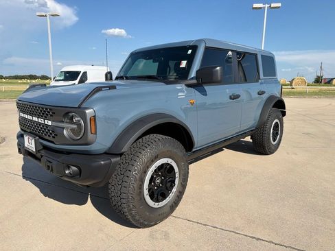 Used 2025 Ford Bronco Badlands w/ Sasquatch Package AWD/4WD image 1