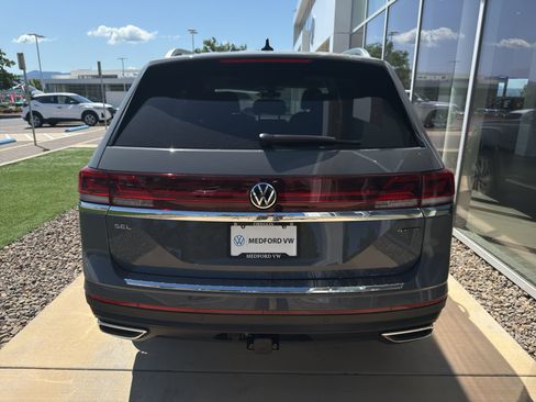 New 2025 Volkswagen Atlas SEL image 5