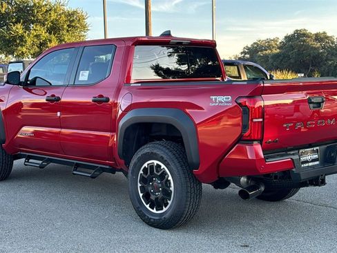 New 2025 Toyota Tacoma TRD Off-Road image 6