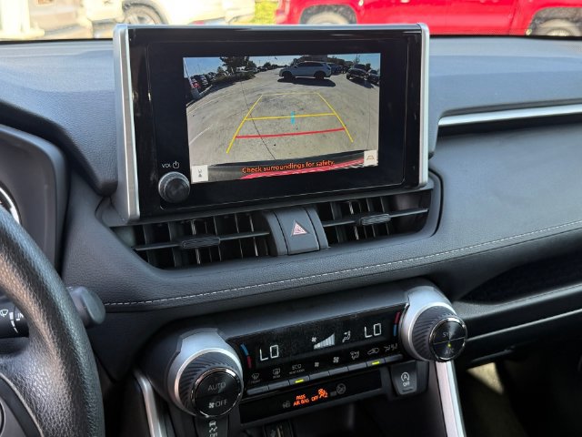 Used 2025 Toyota RAV4 XLE FWD image 15
