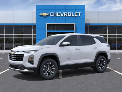 New 2027 Chevrolet Equinox LT w/ Convenience Package II FWD image 2