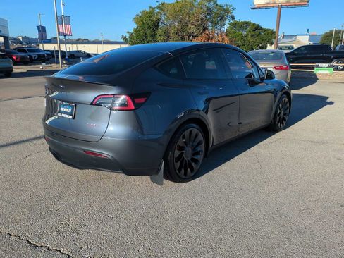 Used 2023 Tesla Model Y Performance image 8